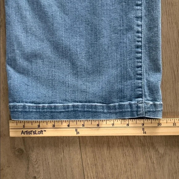NYDJ Women's Wide Leg Medium Wash Jeans Size 12 Stretch Casual - Picture 12 of 13